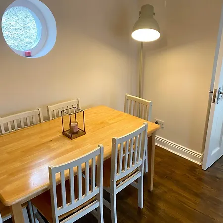 Fab Close To City Centre Ferienhaus *